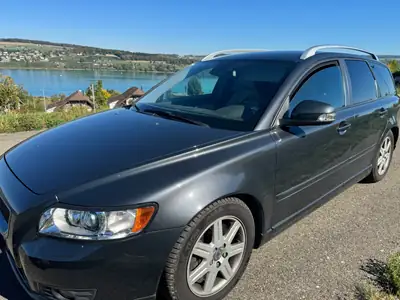 Volvo V50 2.5 T5 Momentum AWD — Break sportif 230 ch, transmission intégrale — detail