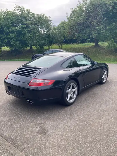 Porsche 911 3.6 Carrera — Coupé sportif légendaire, 75 000 km, boîte manuelle — interni