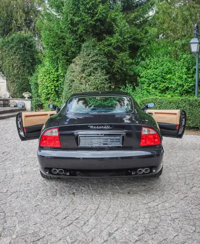 Maserati Coupé GT 4.2 V8 — Italienne de prestige, 43 800 km seulement — Innenraum