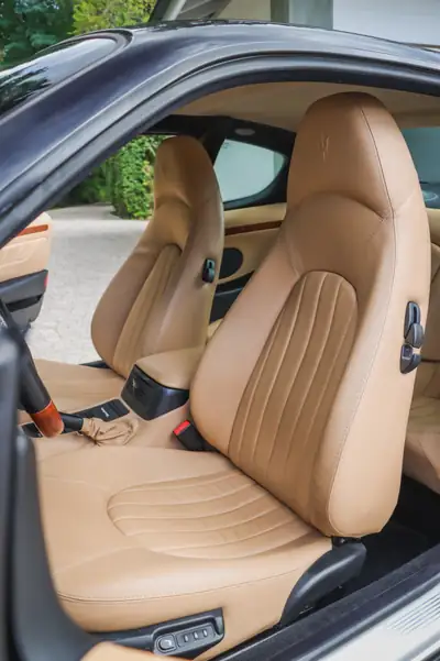 Maserati Coupé GT 4.2 V8 — Italienne de prestige, 43 800 km seulement — Miniatur 10