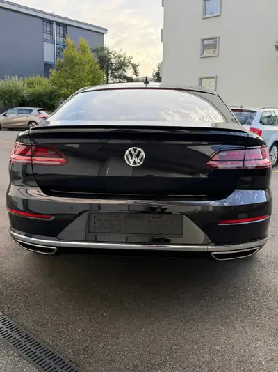 Volkswagen Arteon 2.0 TDI 240 Elegance — Berline premium diesel, transmission DSG — interni