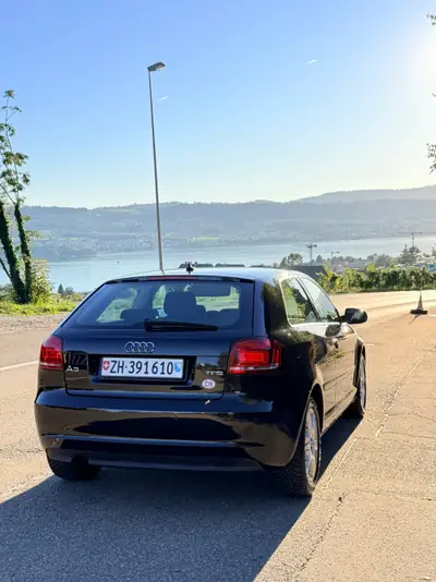 Audi A3 1.2 TFSI Attraction — Citadine compacte fiable, sans accident — side view