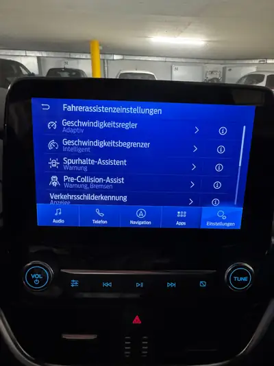 Ford Fiesta 1.0 EcoBoost Hybrid ST-Line X — Citadine écologique avec technologie hybride et équipements premium — Thumbnail 9