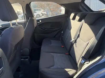 Ford Ka 1.2 Ti-VCT 85 Cool&Sound — Citadine économique, entretien à jour — cruscotto