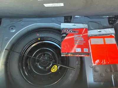 Ford Ka 1.2 Ti-VCT 85 Cool&Sound — Citadine économique, entretien à jour — dettaglio