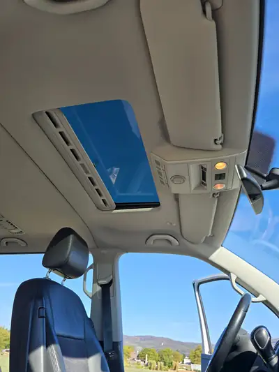 VW T5 Multivan 2.0 TDI 180 ch — Monospace spacieux, moteur révisé, excellent état — Detail