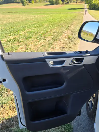 VW T5 Multivan 2.0 TDI 180 ch — Monospace spacieux, moteur révisé, excellent état — Miniatur 12