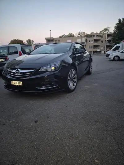 Opel Cascada 1.4 T eTEC Cosmo — Cabriolet élégant, sans accident, entretien optimal — vue extérieure