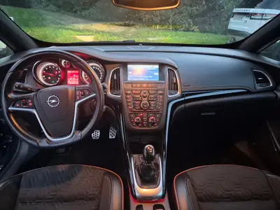 Opel Cascada 1.4 T eTEC Cosmo — Cabriolet élégant, sans accident, entretien optimal — détail