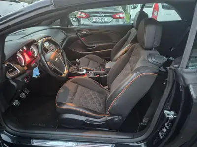Opel Cascada 1.4 T eTEC Cosmo — Cabriolet élégant, sans accident, entretien optimal — tableau de bord