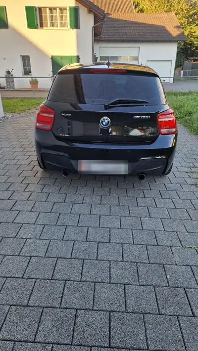 BMW M135i xDrive — Compacte sportive 319 ch, frisch ab MFK — Innenraum
