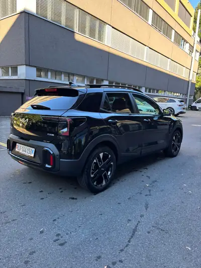 Kia Stonic 1.0 T-GDi MHEV GT-Line — SUV compact hybride, 8600 km seulement — intérieur