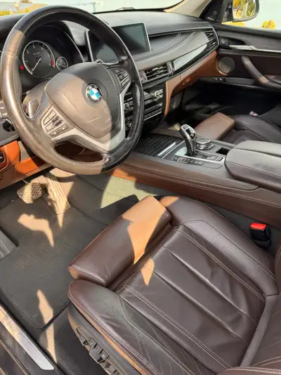 BMW X5 30d xDrive — SUV premium diesel, équipement très complet, zéro sinistre — vista posteriore