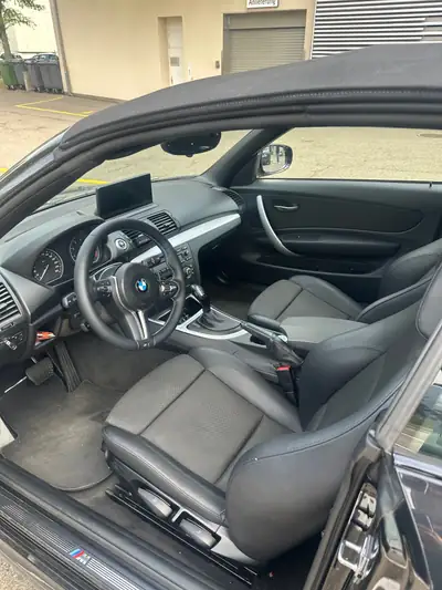 BMW 120i Coupé 2012 — Sportivité et élégance intemporelle, entretien impeccable — tableau de bord