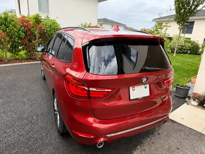 BMW 220 Gran Tourer 220i — Monospace polyvalent, moteur efficient et design premium — côté