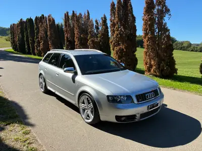 Audi S4 4.2 V8 Quattro — Break sportif 2004, entretien AMAG complet, état impeccable — Außenansicht