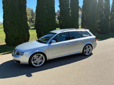 Audi S4 4.2 V8 Quattro — Break sportif 2004, entretien AMAG complet, état impeccable — Innenraum