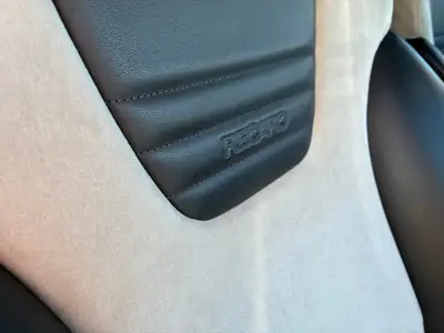 Audi S4 4.2 V8 Quattro — Break sportif 2004, entretien AMAG complet, état impeccable — Miniatur 17