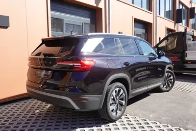 Skoda Kodiaq 1.5 TSI mHEV — SUV 7 places hybride léger, hayon électrique et technologie adaptative — Miniatur 7