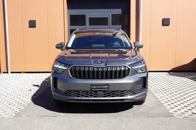 Skoda Kodiaq 1.5 TSI mHEV — SUV 7 places hybride, hayon électrique et caméra — côté