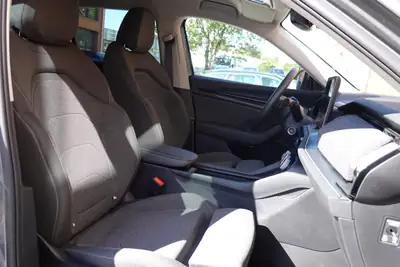 Skoda Kodiaq 1.5 TSI mHEV — SUV 7 places hybride, hayon électrique et caméra — Miniature 27