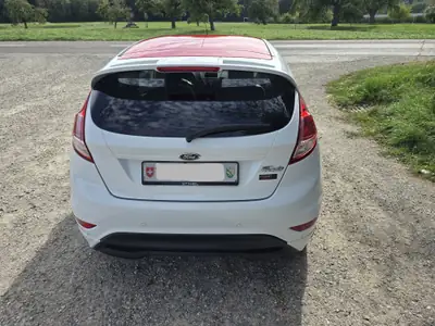 Ford Fiesta 1.0 EcoB 140 Swiss Edition — Citadine économe et équipée, 23'932 km seulement — Miniature 12