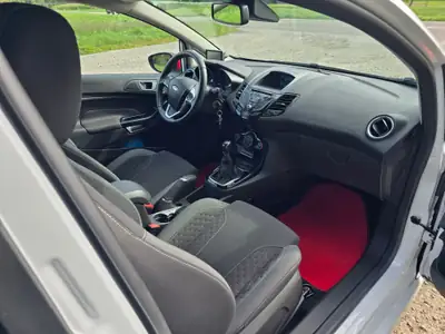 Ford Fiesta 1.0 EcoB 140 Swiss Edition — Citadine économe et équipée, 23'932 km seulement — Miniature 14