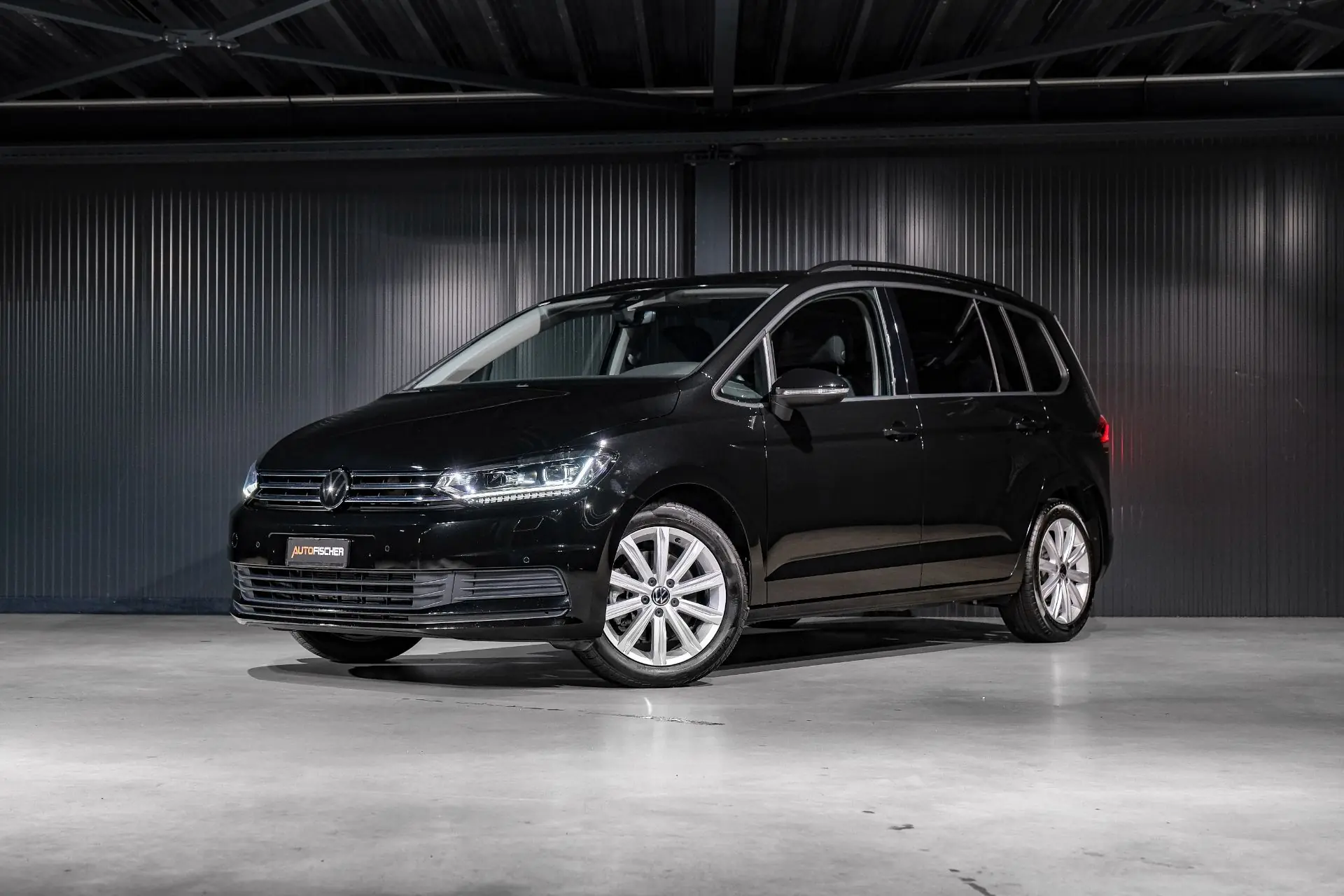 VW Touran 1.5 TSI — Monospace familial dynamique, très faible kilométrage