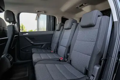 VW Touran 1.5 TSI — Monospace familial dynamique, très faible kilométrage — Miniature 12