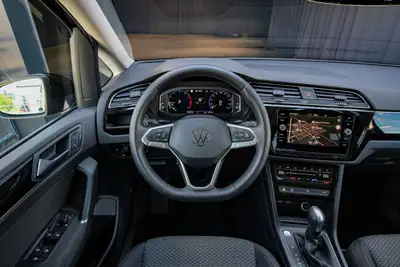 VW Touran 1.5 TSI — Monospace familial dynamique, très faible kilométrage — Miniature 16