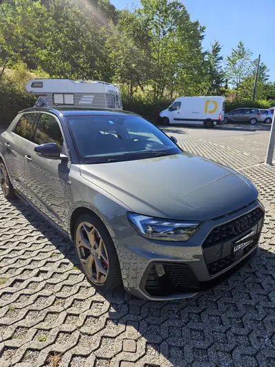 Audi A1 1.5 TFSI S Line — Compacte urbaine dynamique, 35000 km seulement — tableau de bord