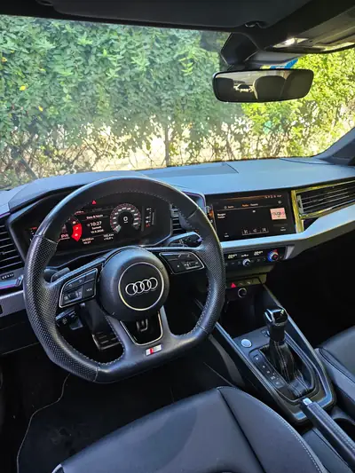 Audi A1 1.5 TFSI S Line — Compacte urbaine dynamique, 35000 km seulement — détail