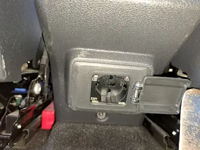 VW Caddy 2.0 TDI 122 California Maxi — Monospace diesel spacieux, très peu kilométré — Miniatura 12