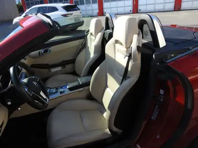 Mercedes-Benz SLK 250 d — Roadster diesel élégant, 26'000 km seulement — Miniatura 8