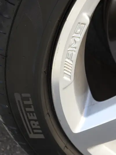 Mercedes-Benz SLK 250 d — Roadster diesel élégant, 26'000 km seulement — Miniatura 12
