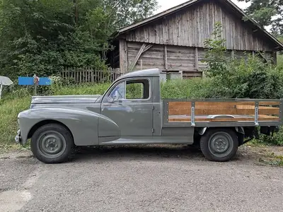 Peugeot 203 Pickup 1956 — Utilitaire vintage authentique, prêt pour l'expertise MFK — tableau de bord
