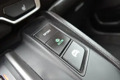Honda CR-V 2.0i MMD Hybrid Executive 4WD — SUV familial hybride, entretien réduit — Miniature 20