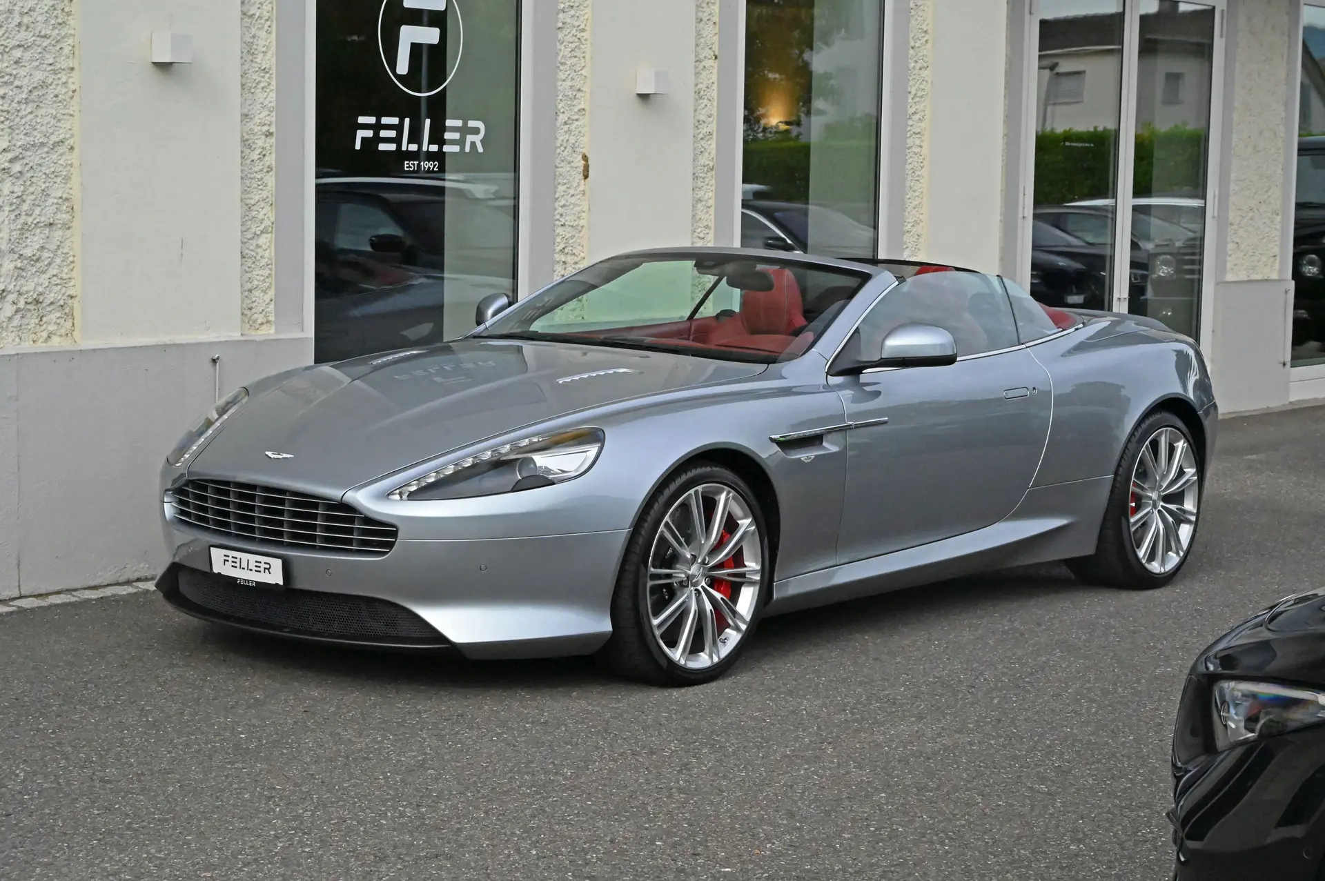 Aston Martin DB9 Volante Touchtronic — Cabriolet V12 sportif, 57'000 km