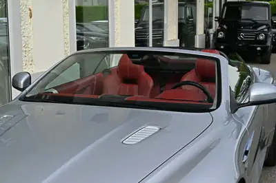 Aston Martin DB9 Volante Touchtronic — Cabriolet V12 sportif, 57'000 km — Miniatura 7
