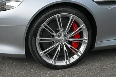 Aston Martin DB9 Volante Touchtronic — Cabriolet V12 sportif, 57'000 km — Miniatura 8