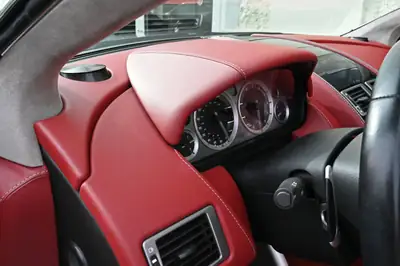 Aston Martin DB9 Volante Touchtronic — Cabriolet V12 sportif, 57'000 km — Miniatura 20
