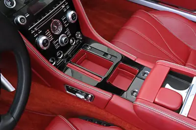 Aston Martin DB9 Volante Touchtronic — Cabriolet V12 sportif, 57'000 km — Miniatura 30