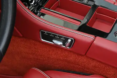 Aston Martin DB9 Volante Touchtronic — Cabriolet V12 sportif, 57'000 km — Miniatura 29