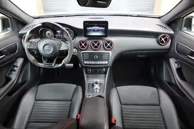 Mercedes-Benz A 45 AMG 4Matic — Performance maximale, Pack AMG complet — Miniatur 11
