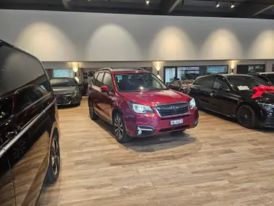 Subaru Forester 2.0i Executive — SUV polyvalent essence, première main, équipements premium — Armaturenbrett