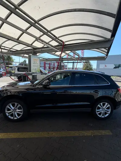 Audi Q5 2.0 TFSI Quattro S-Tronic — SUV premium 211 ch, traction intégrale, faible kilométrage — rear view