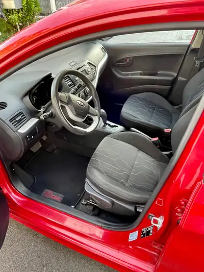 Kia Picanto 1.2 Trend — Citadine automatique fiable, 92'500 km, rouge métallisé — détail
