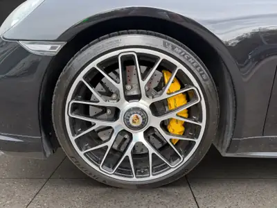 Porsche 911 Turbo S PDK — Supercar allemande, 560 ch, historique sans sinistre — Miniature 9