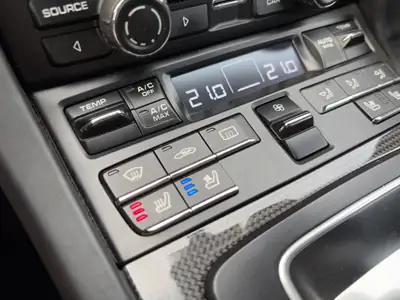 Porsche 911 Turbo S PDK — Supercar allemande, 560 ch, historique sans sinistre — Miniature 29