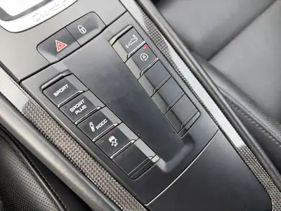 Porsche 911 Turbo S PDK — Supercar allemande, 560 ch, historique sans sinistre — Miniature 30